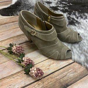 VANELli taupe suede peep toe heel booties